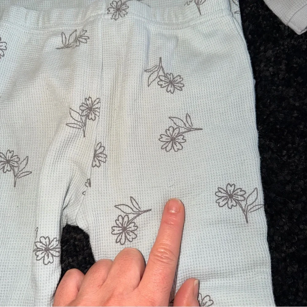 Carters Girls Two-Piece Play Sets - Size 24 months - Picture 5 of 5